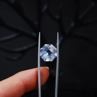 نگین کوارتز شفاف تراش فانتزی 6.25قیراط